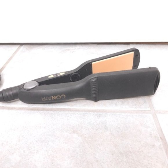 Conair Hair Straightener - Picture 2 of 6